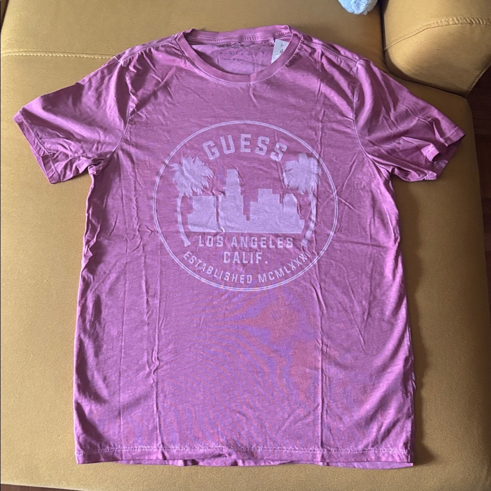 Guess T shirt